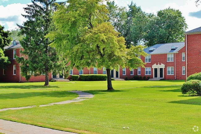 Building Photo - Kensington Village Apartments