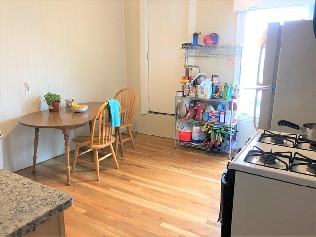 Photo - 2 Ibbetson St Unit 2