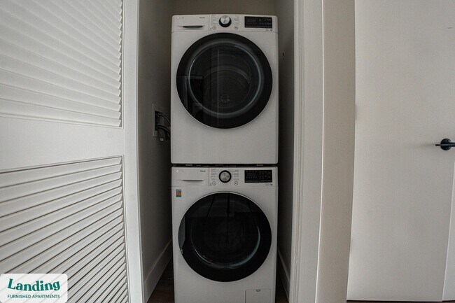 Photo - 1999 E Boston St Unidad 308