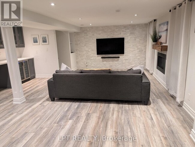 Photo - 10 Kinloch Ct