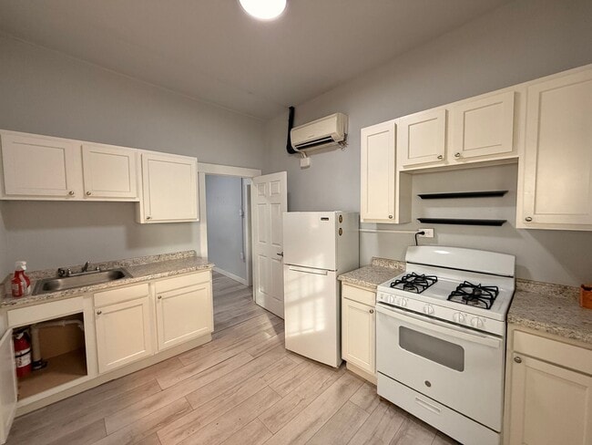 Photo - 1767 S Broadway Unidad 5 - 1767 S Broadway