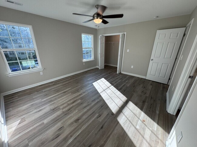 Photo - 147 Waddell Cir Unit 149-Waddell