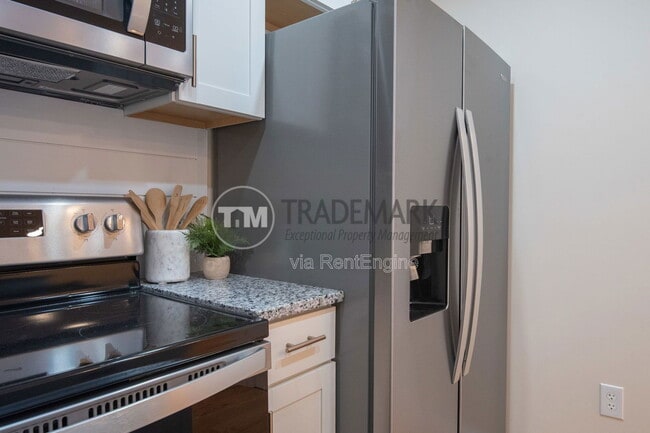 Photo - 323 N Mulberry St Unit 2