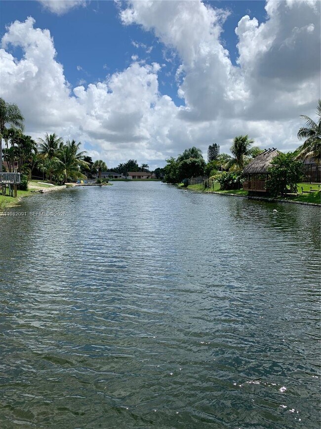 Photo - 8421 SW 28th St