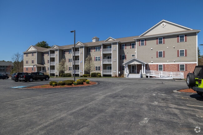 65 Fordway Ext Derry, NH - Bunker Estates Condominiums