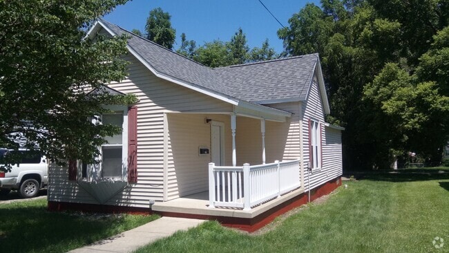 Building Photo - 215 Polk Ave Rental