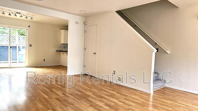 Photo - 6709 NE 55th St