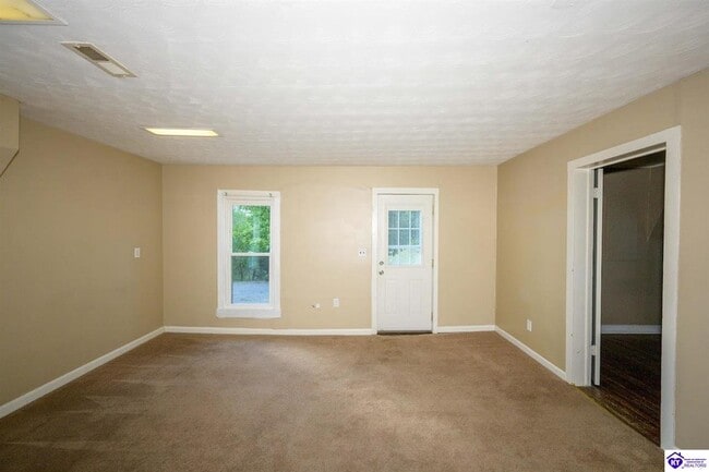 Photo - 5113 Rineyville Rd