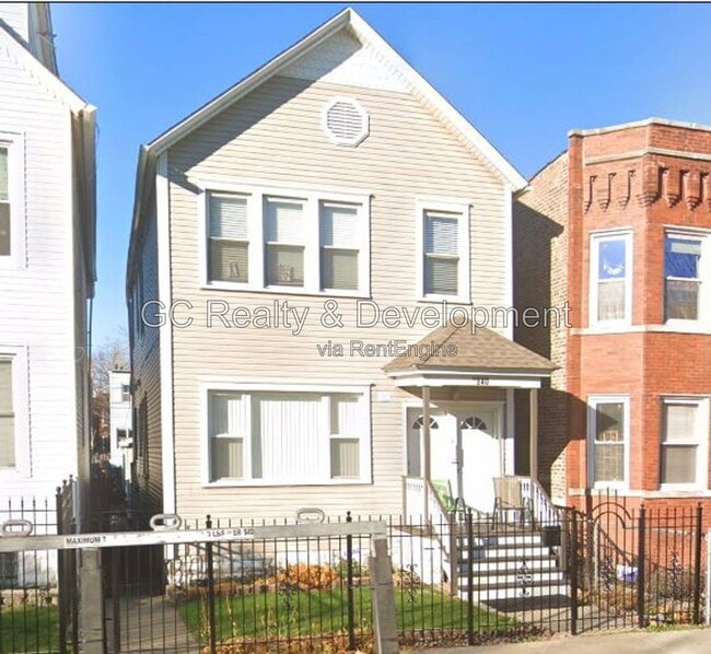 Building Photo - 2840 N Maplewood Ave Unit 2