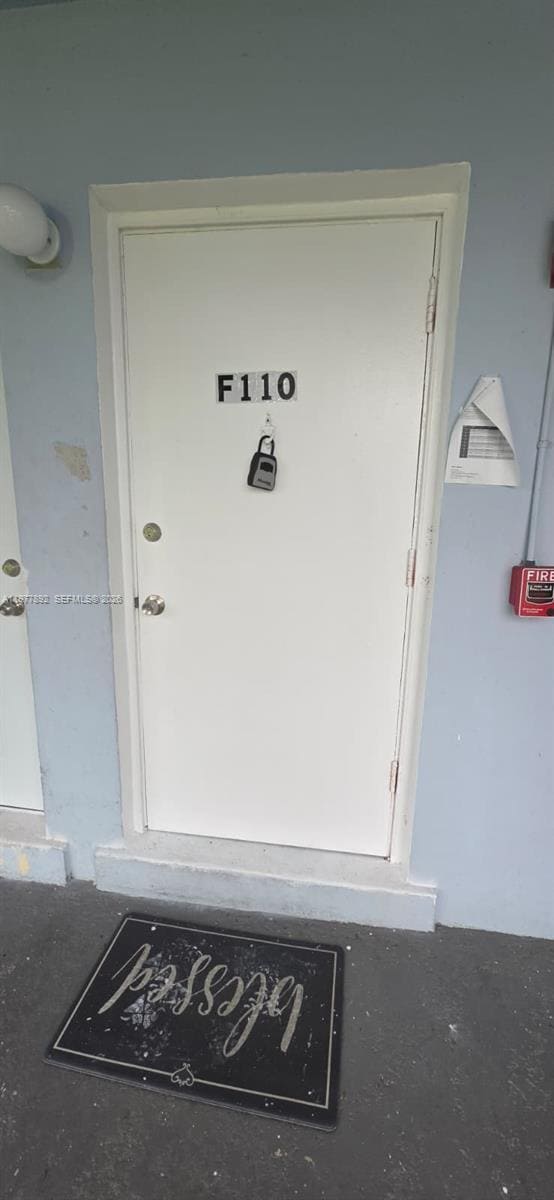 Building Photo - 7570 SW 82nd St Unit F110