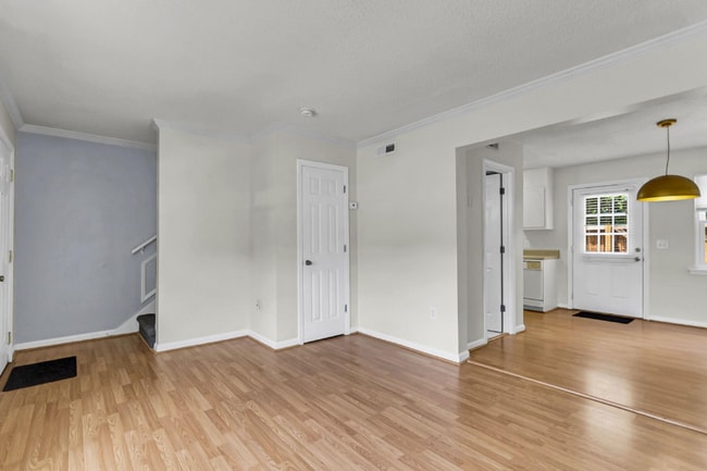 Photo - 775 Parkdale Dr