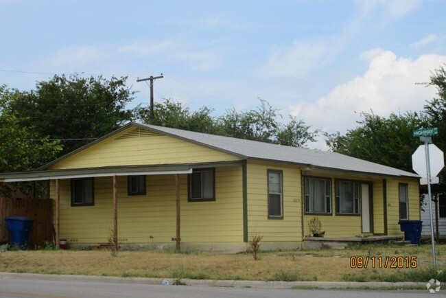 Building Photo - 1012 1/2 Georgetown Rd Rental