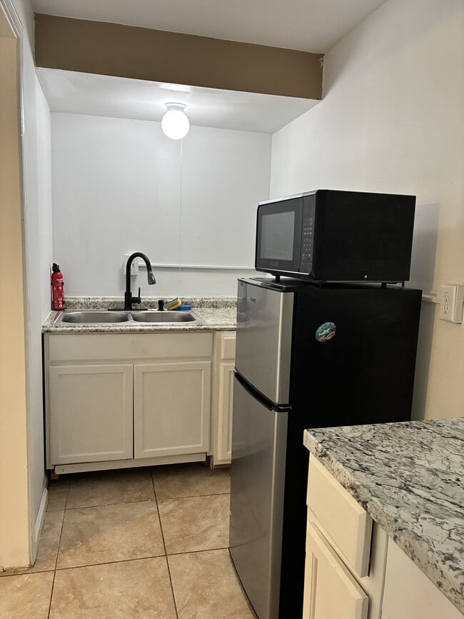 Photo - 6433 Valley Brook Dr