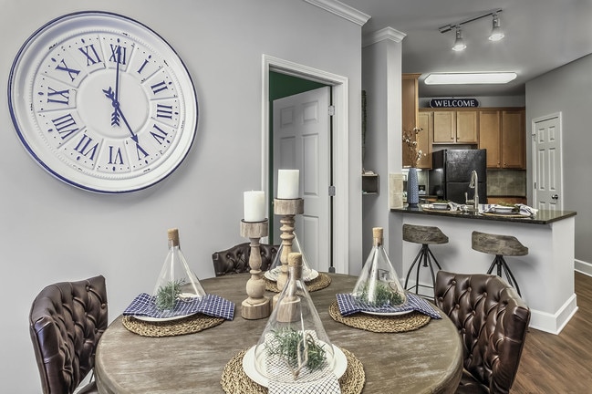 Photo - Weirbridge Village