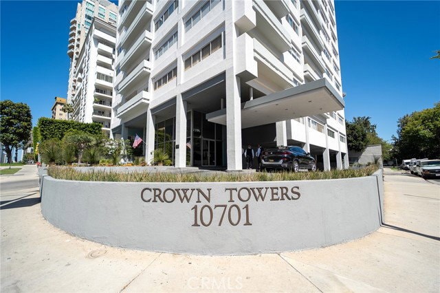 Building Photo - 10701 Wilshire Blvd
