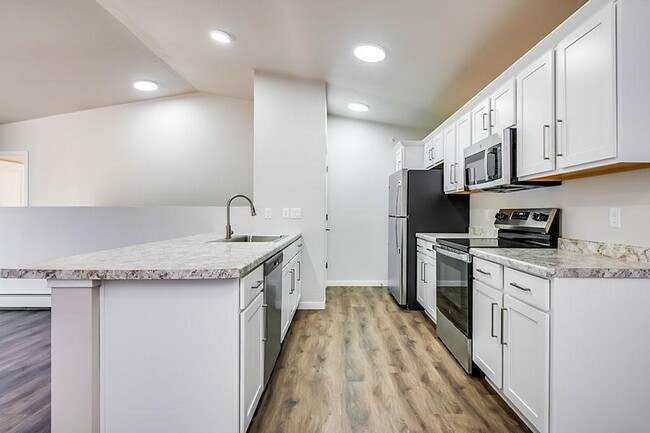 Photo - HILLCREST ESTATES