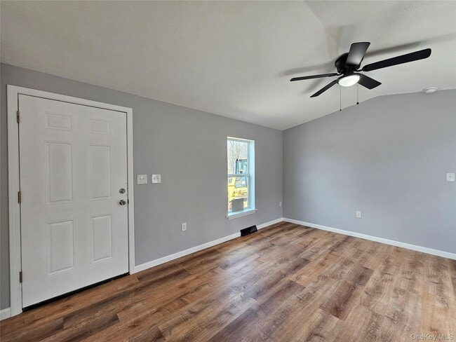 Photo - 334 Fair Oaks Rd