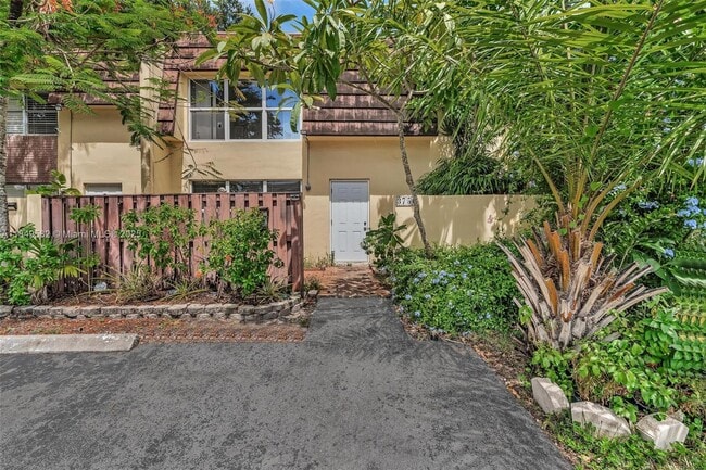 Building Photo - 3750 SW 60th Ter Rental