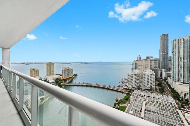 Building Photo - 495 Brickell Ave Unit 3301