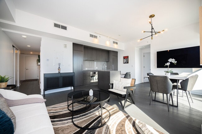 Photo - 1316 Rue Saint-Antoine O Unit SI ID1326060P