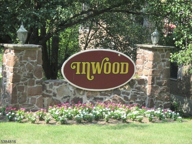 Building Photo - 181 Long Hill Rd Unit N-5