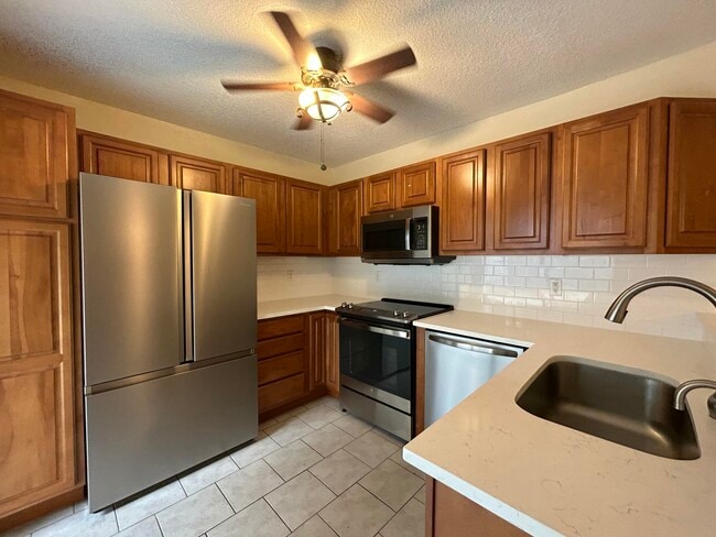 Photo - 2201 SW 28th St