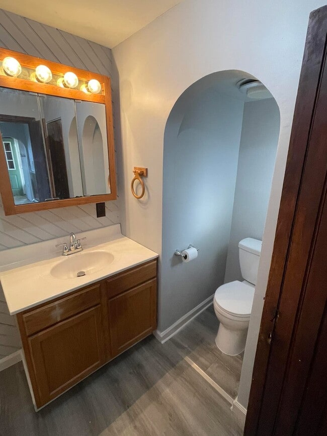 Photo - 156 S Broad St Unit C