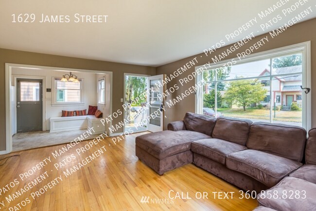 1629 James St