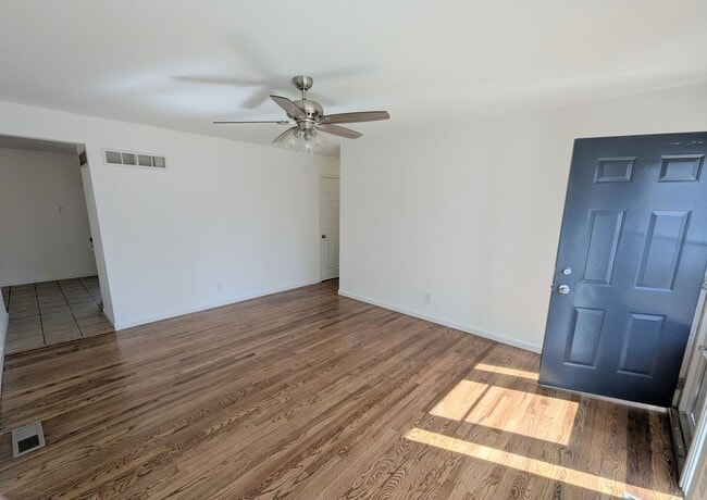 Photo - Stylish Santa Maria Stunner - **1/2 off First Month's Rent!!**
