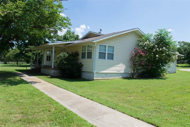 Photo - 5209 Bluebonnet Dr