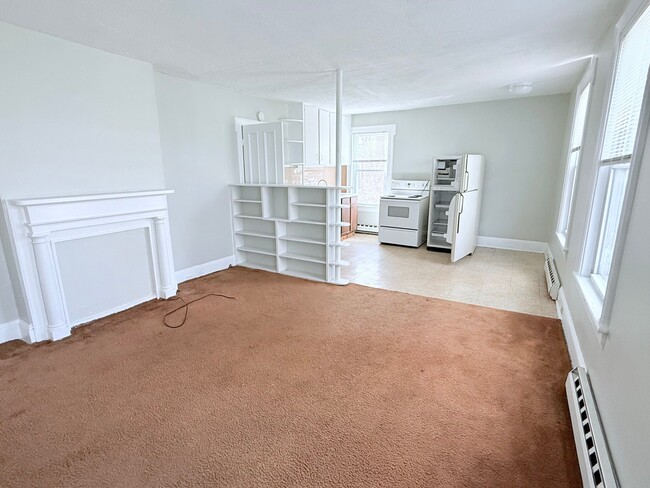 Building Photo - 22 Maple Ln Unit 1