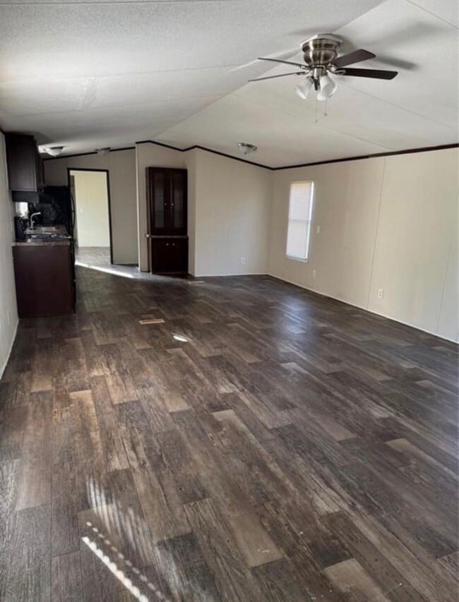 Photo - 511 County Rd 2218