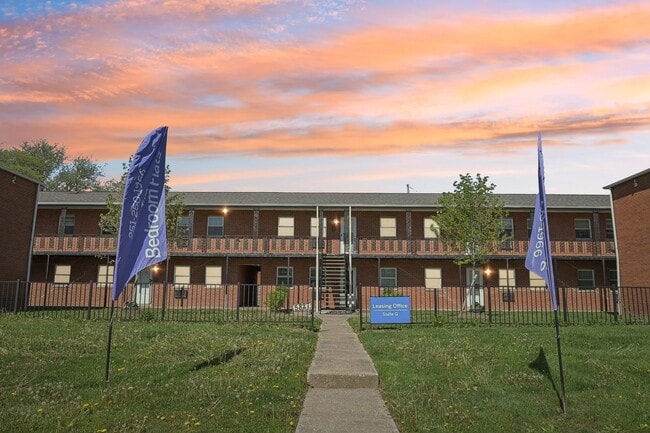 Photo - Worthington Court II