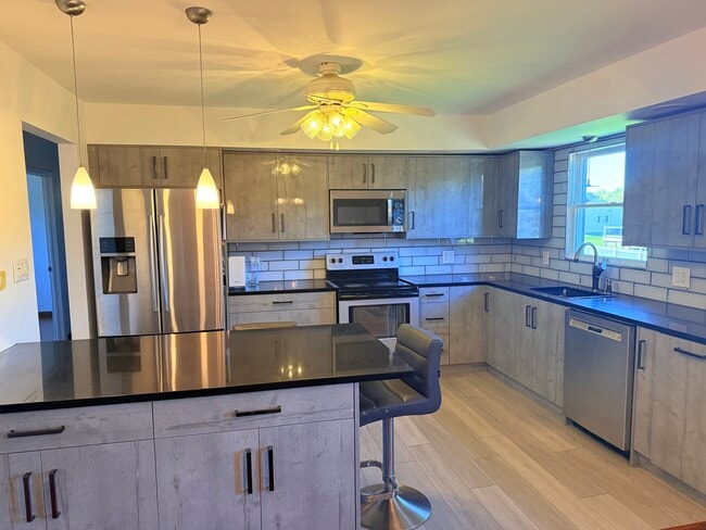 Photo - 225 Greenwave Blvd