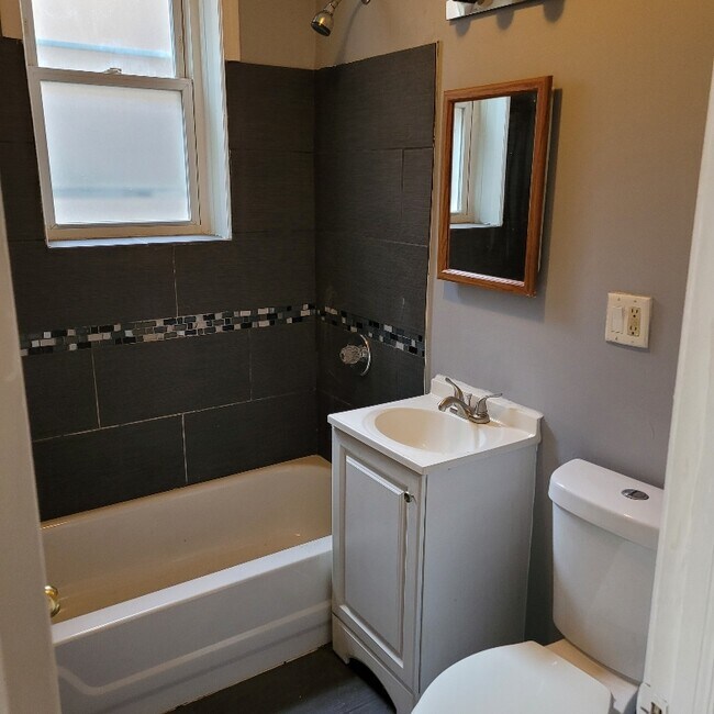 Photo - 6621 S Greenwood Ave Unit 2