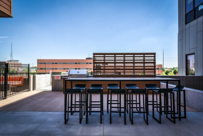 Photo - 1400 Walnut St Unit ID1036753P