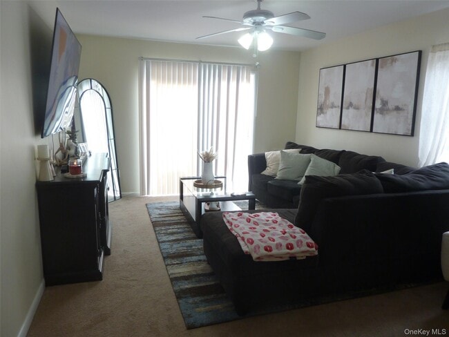 Photo - 143 Parkside Dr