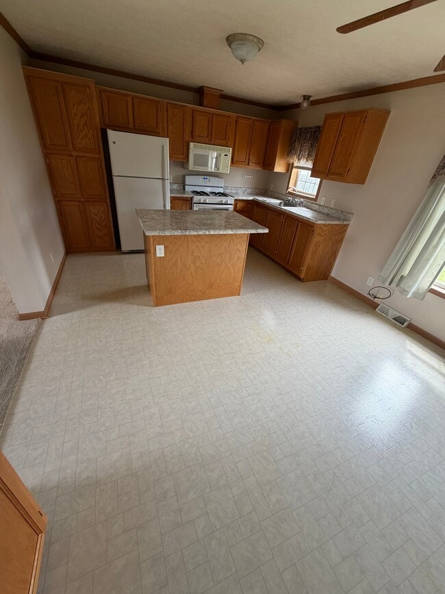 Photo - 229 Taylor Dr