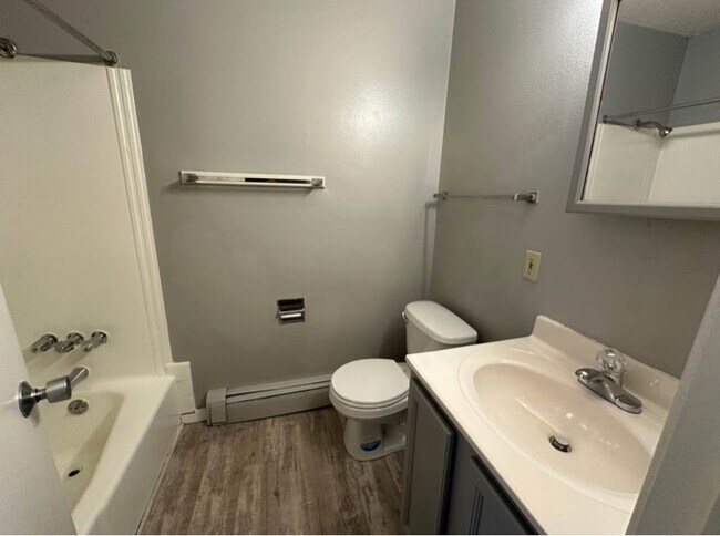 Photo - 2430 Muscatine Ave Unit 25