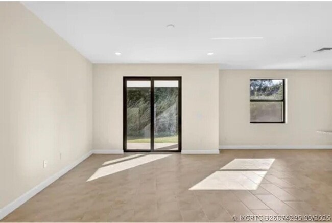 103 SW Seminole Crossing Ct