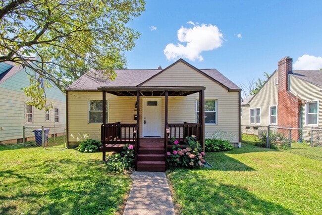 Building Photo - 1059 Lawrence Dr