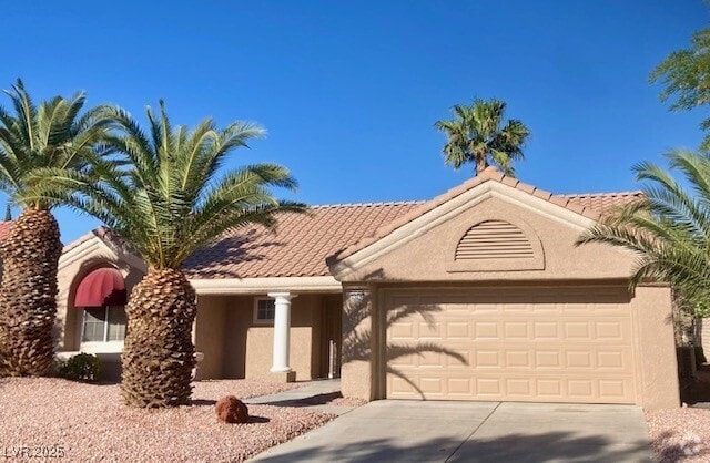 Building Photo - 2520 Silverton Dr Rental