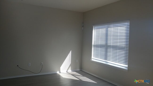 Photo - 3435 Rob Roy St