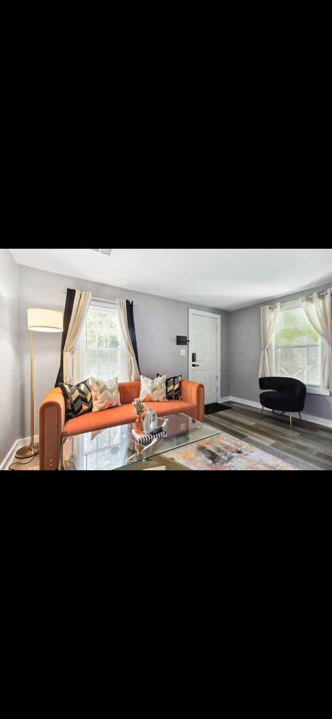 Photo - 539 Paines Ave NW