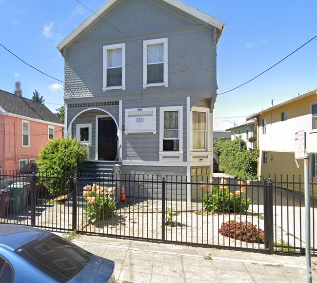 Fruitvale Apartments for Rent under 2,500 Oakland CA 4