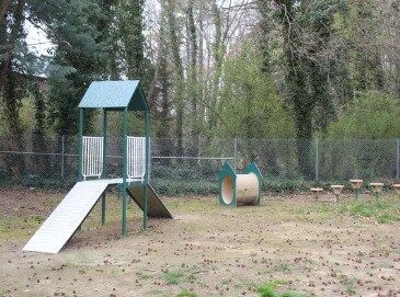 Cedarwood Manor (Fairlawn)