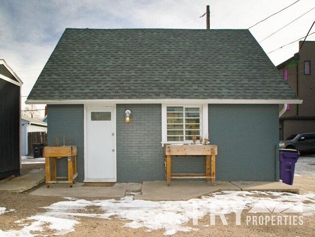 Photo - 3224 Perry St