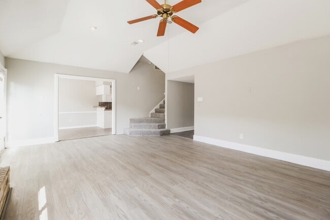 Photo - 1607 Bodart Cir
