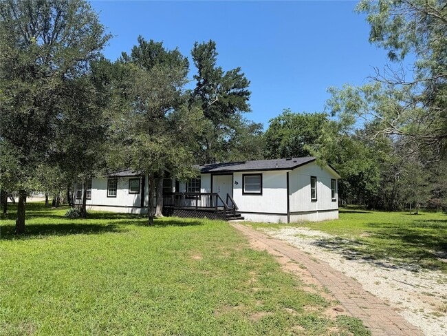 Building Photo - 236 Live Oak Dr