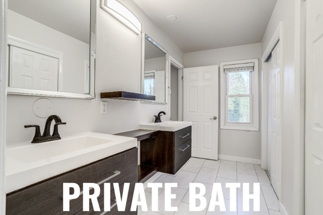 Photo - 2860 S Golden Way